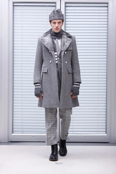 Look 15